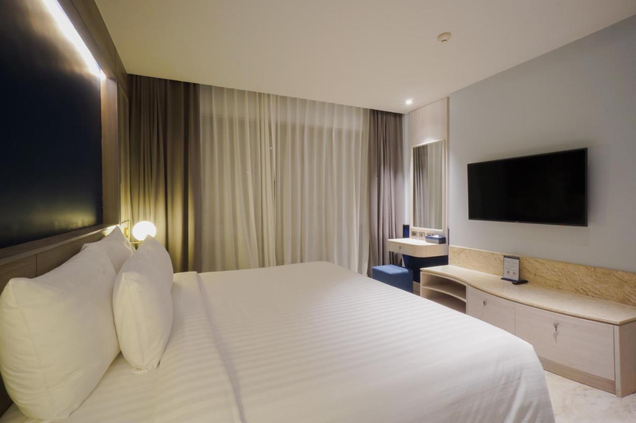 Seabed Grand Hotel Phuket - Sha Extra Plus Bagian luar foto Deluxe Room