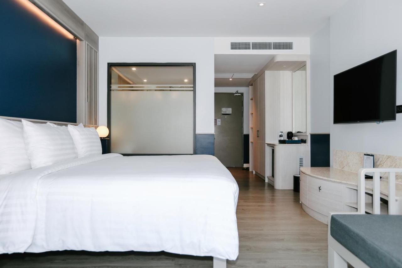 Seabed Grand Hotel Phuket - Sha Extra Plus Bagian luar foto Deluxe Room