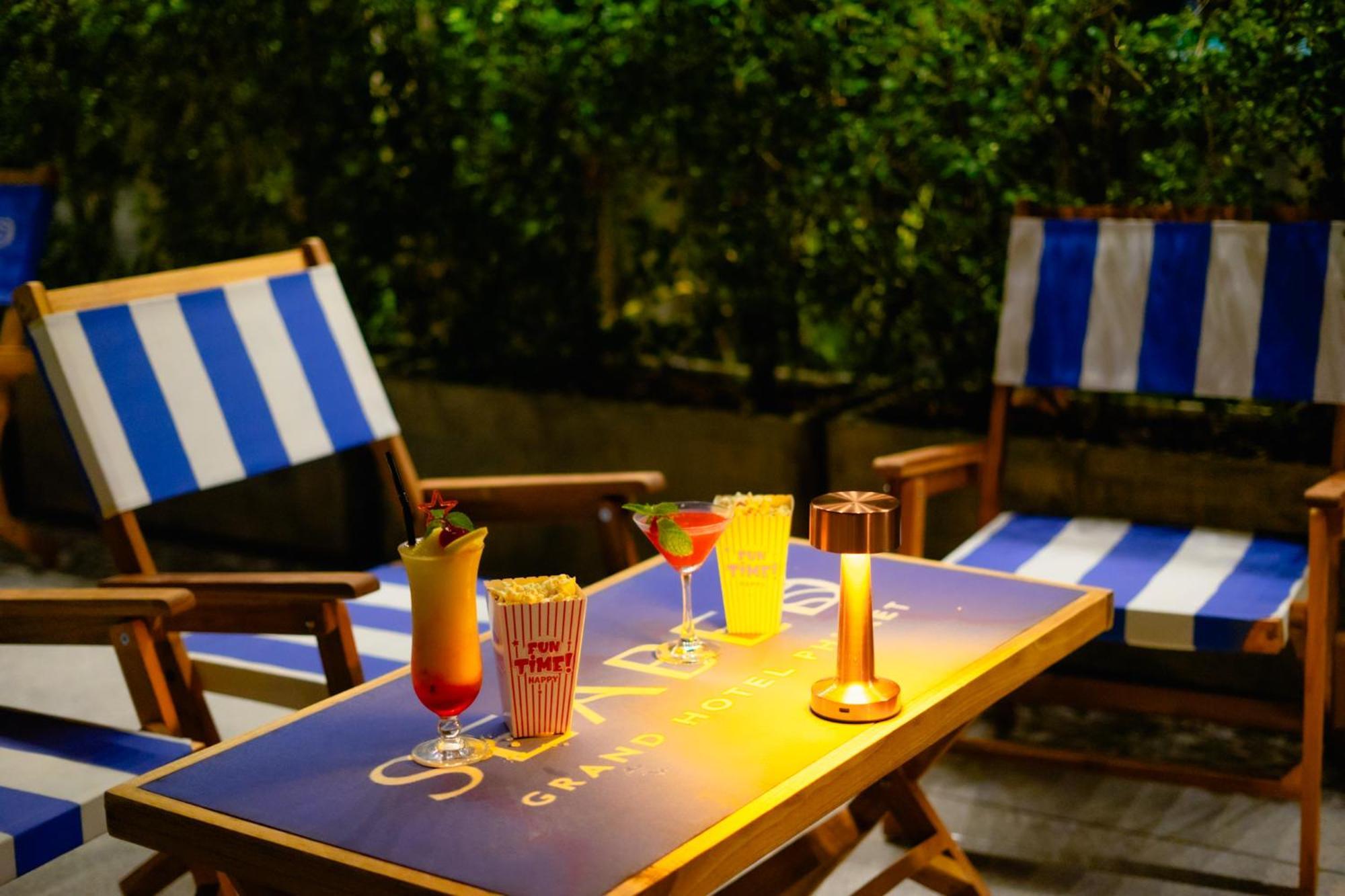 Seabed Grand Hotel Phuket - Sha Extra Plus Bagian luar foto The 29 Bar